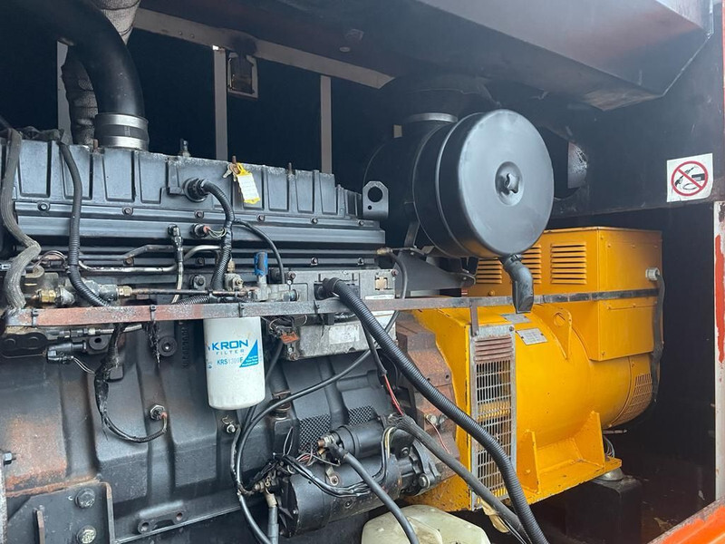 Perkins 1300 Serie Mecc Alte Spa 225 kVA Silent generatorset - Elektrický generátor: obrázek 5 Perkins 1300 Serie Mecc Alte Spa 225 kVA Silent generatorset - Elektrický generátor: obrázek 5
