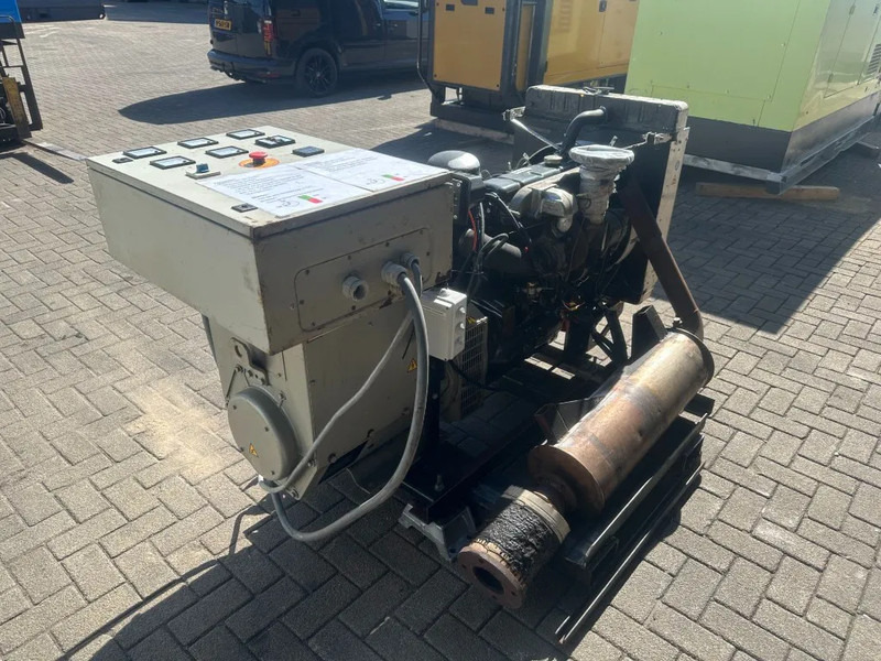 Perkins T4.236 Stamford 60 kVA generatorset 645 hours ! - Elektrický generátor: obrázek 3 Perkins T4.236 Stamford 60 kVA generatorset 645 hours ! - Elektrický generátor: obrázek 3