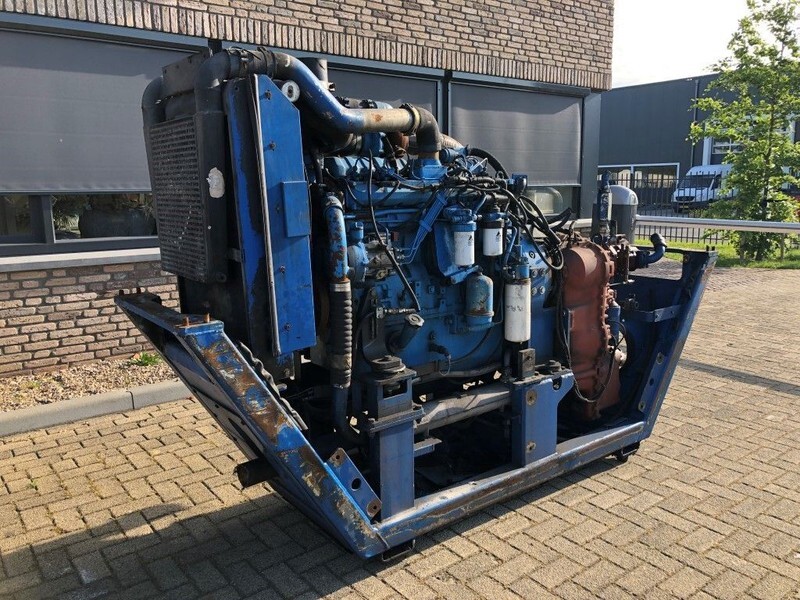 Sisu Valmet Diesel 74.234 ETA 181 HP diesel enine with ZF gearbox - Motor: obrázek 5 Sisu Valmet Diesel 74.234 ETA 181 HP diesel enine with ZF gearbox - Motor: obrázek 5
