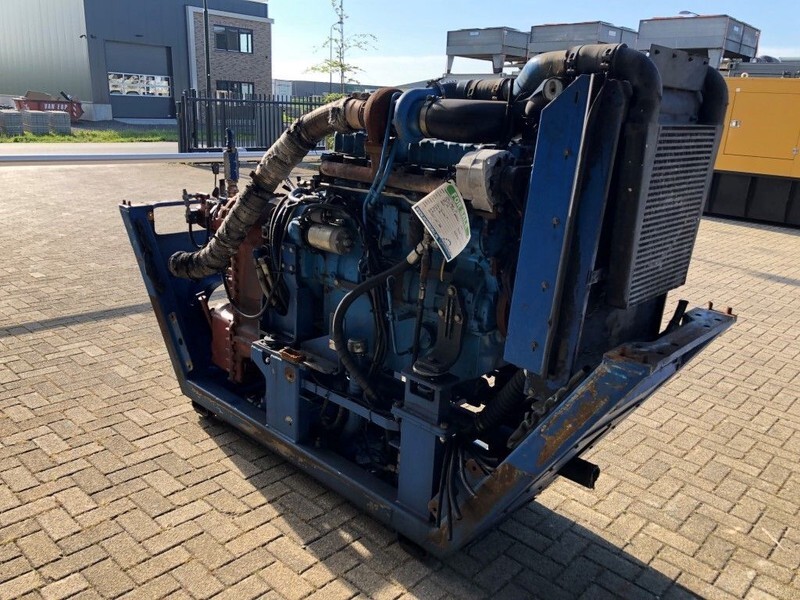 Sisu Valmet Diesel 74.234 ETA 181 HP diesel enine with ZF gearbox - Motor: obrázek 5 Sisu Valmet Diesel 74.234 ETA 181 HP diesel enine with ZF gearbox - Motor: obrázek 5