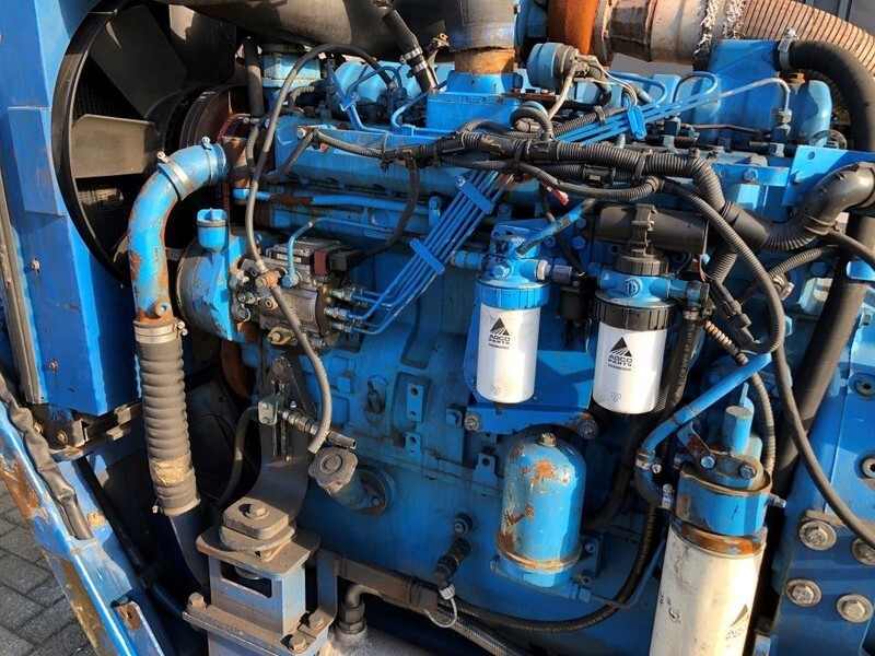Sisu Valmet Diesel 74.234 ETA 181 HP diesel enine with ZF gearbox - Motor: obrázek 4 Sisu Valmet Diesel 74.234 ETA 181 HP diesel enine with ZF gearbox - Motor: obrázek 4