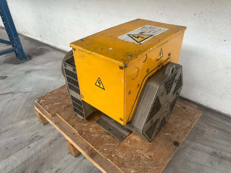 Stamford BC.I164D2 15 kVa Stamford Dubbel gelagerd Double Bearing generatordeel Alternator - Elektrický generátor: obrázek 5 Stamford BC.I164D2 15 kVa Stamford Dubbel gelagerd Double Bearing generatordeel Alternator - Elektrický generátor: obrázek 5