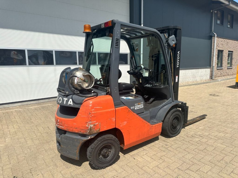 Toyota 2.5 ton Tonero 25 Triplex Freelift Sideshift LPG Heftruck - Plynový vysokozdvižný vozík: obrázek 5 Toyota 2.5 ton Tonero 25 Triplex Freelift Sideshift LPG Heftruck - Plynový vysokozdvižný vozík: obrázek 5