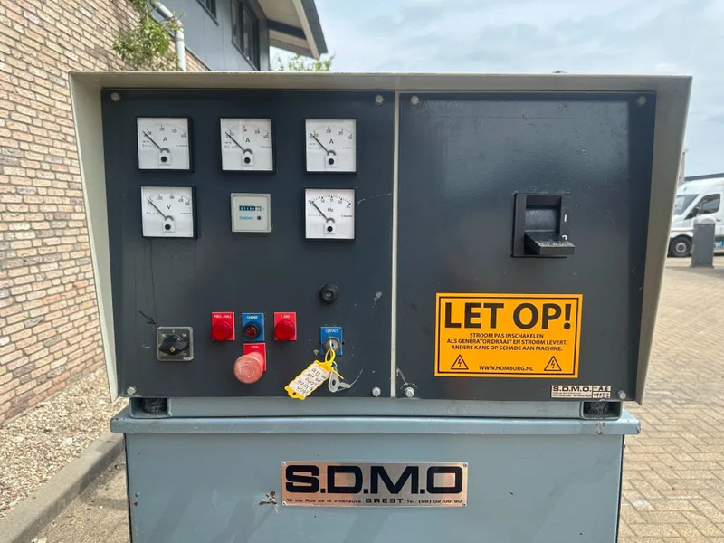 Volvo Penta TD121GG SDMO Leroy Somer 200 kVA noodstroom generatorset - Elektrický generátor: obrázek 4 Volvo Penta TD121GG SDMO Leroy Somer 200 kVA noodstroom generatorset - Elektrický generátor: obrázek 4