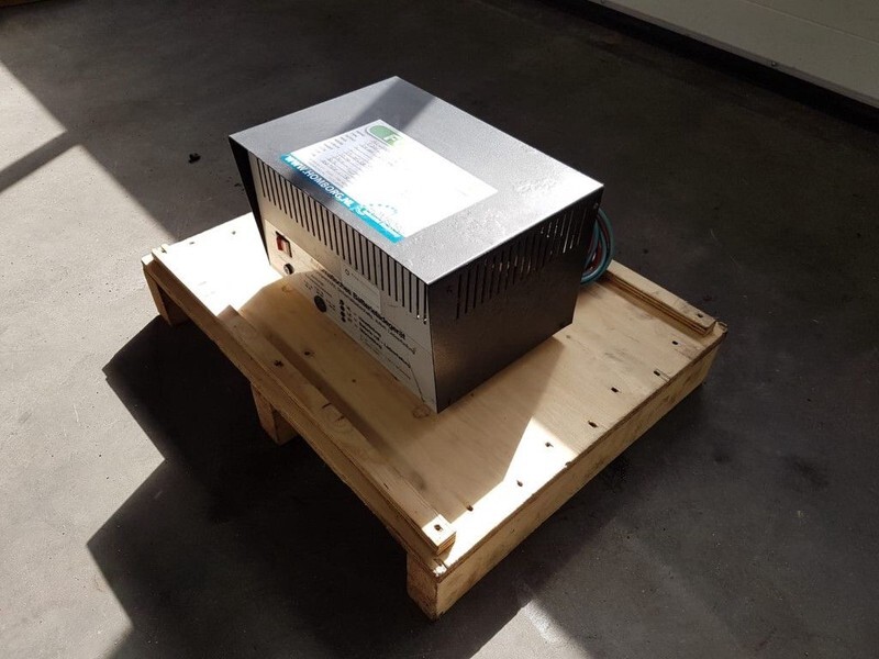 Acculader 24 Volt Acculader 230 Volt Battery Charger - Nástroj/ Vybavení: obrázek 2 Acculader 24 Volt Acculader 230 Volt Battery Charger - Nástroj/ Vybavení: obrázek 2