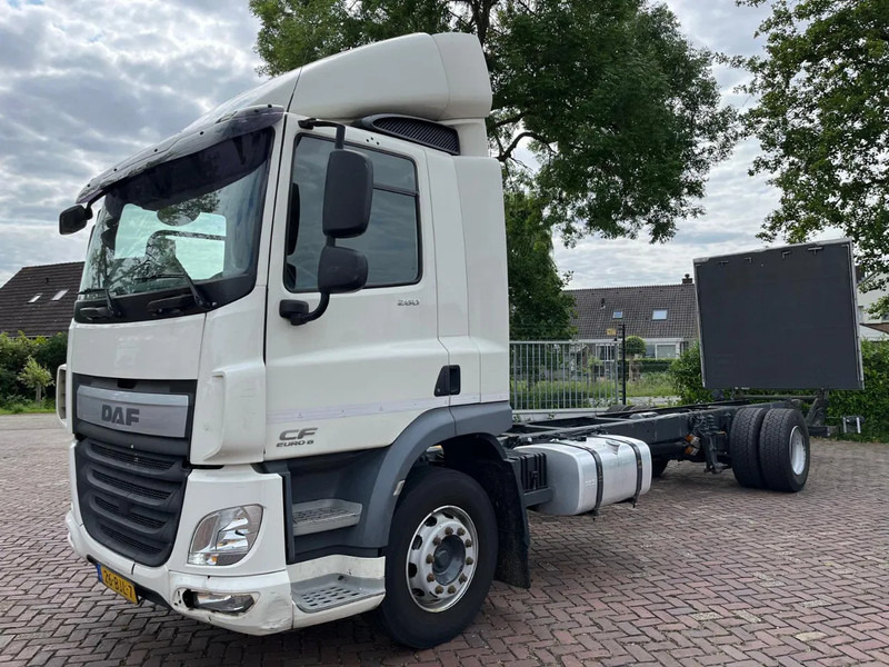 DAF CF 260 CF 260 FA CHASSIS CABINE EURO 6 - Podvozek s kabinou: obrázek 1 DAF CF 260 CF 260 FA CHASSIS CABINE EURO 6 - Podvozek s kabinou: obrázek 1