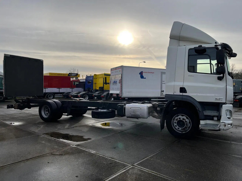 DAF CF 260 CF 260 FA CHASSIS CABINE EURO 6 - Podvozek s kabinou: obrázek 4 DAF CF 260 CF 260 FA CHASSIS CABINE EURO 6 - Podvozek s kabinou: obrázek 4