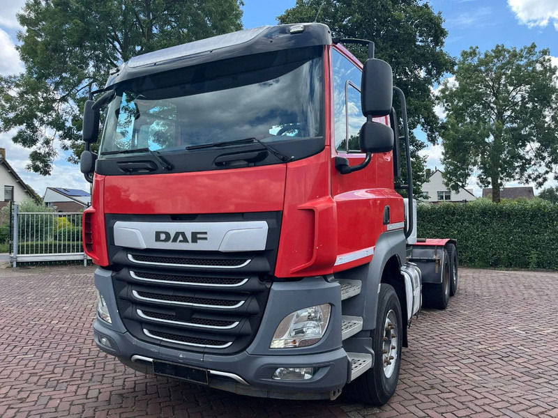DAF CF 530 FAT intarder - Skříňový nákladní auto: obrázek 2 DAF CF 530 FAT intarder - Skříňový nákladní auto: obrázek 2