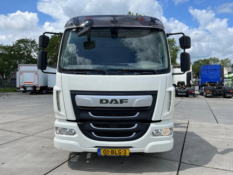 DAF LF 230 FA - Auto s hydraulickou rukou: obrázek 4 DAF LF 230 FA - Auto s hydraulickou rukou: obrázek 4