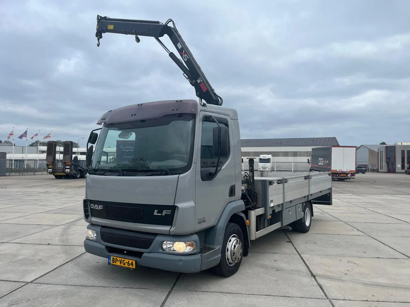 DAF LF 45 FA - Auto s hydraulickou rukou, Nákladní automobil valníkový/ Plošinový: obrázek 1 DAF LF 45 FA - Auto s hydraulickou rukou, Nákladní automobil valníkový/ Plošinový: obrázek 1