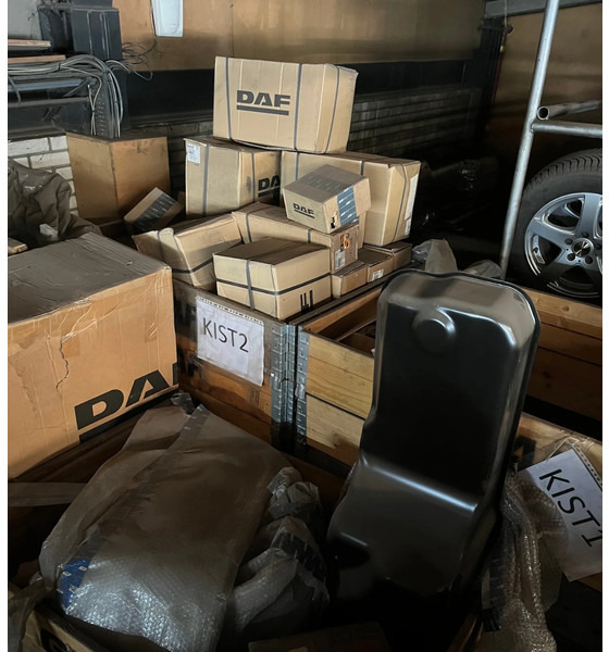 DAF diverse NOS oude voorraad nieuwe delen - Vložka motoru pro Nákladní auto: obrázek 1 DAF diverse NOS oude voorraad nieuwe delen - Vložka motoru pro Nákladní auto: obrázek 1