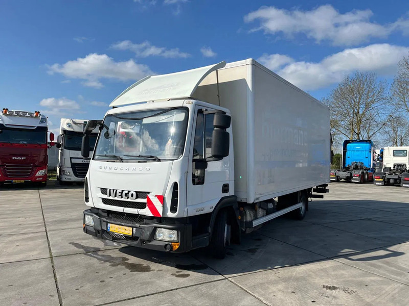 Iveco EuroCargo 75 E21 MANUAL - Skříňový nákladní auto: obrázek 4 Iveco EuroCargo 75 E21 MANUAL - Skříňový nákladní auto: obrázek 4
