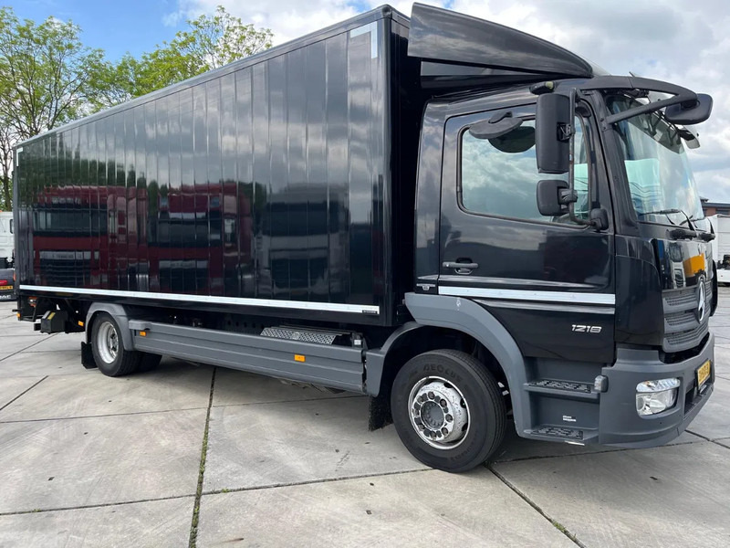 Mercedes-Benz Atego 1218 - Skříňový nákladní auto: obrázek 5 Mercedes-Benz Atego 1218 - Skříňový nákladní auto: obrázek 5