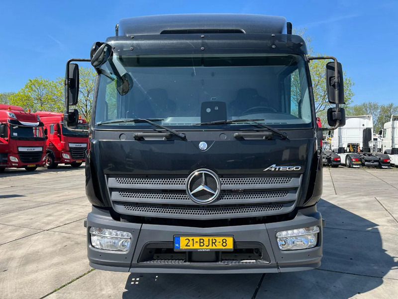 Mercedes-Benz Atego 1218 - Skříňový nákladní auto: obrázek 2 Mercedes-Benz Atego 1218 - Skříňový nákladní auto: obrázek 2