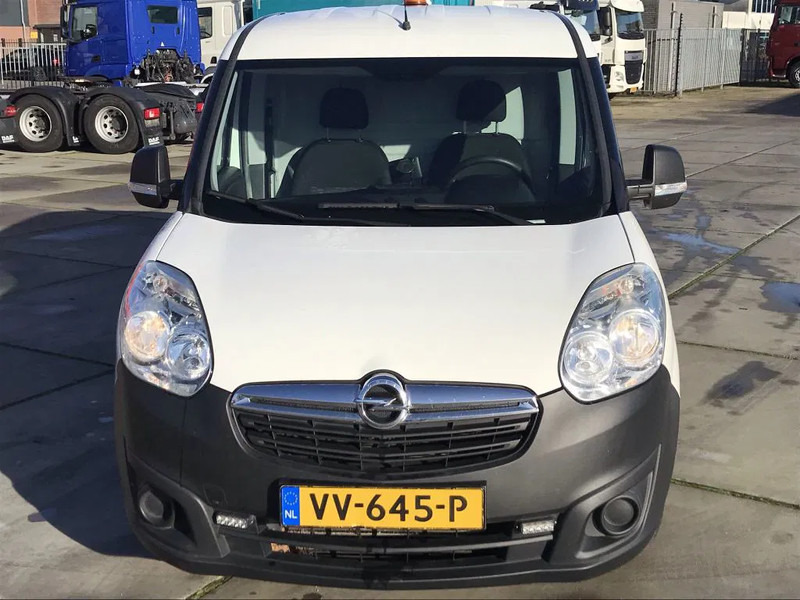 Opel Combo 1.6 CDTI - Furgon: obrázek 2 Opel Combo 1.6 CDTI - Furgon: obrázek 2
