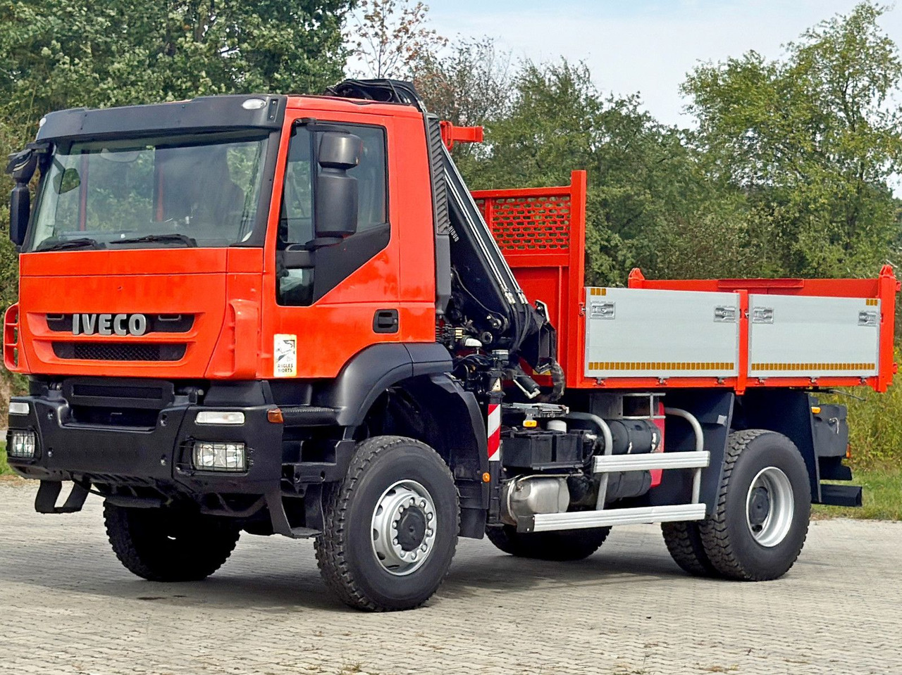 Iveco TRAKKER 190T36 * HIAB 111 ES-2 HIDUO * 4x4 * TOP - Auto s hydraulickou rukou: obrázek 4 Iveco TRAKKER 190T36 * HIAB 111 ES-2 HIDUO * 4x4 * TOP - Auto s hydraulickou rukou: obrázek 4