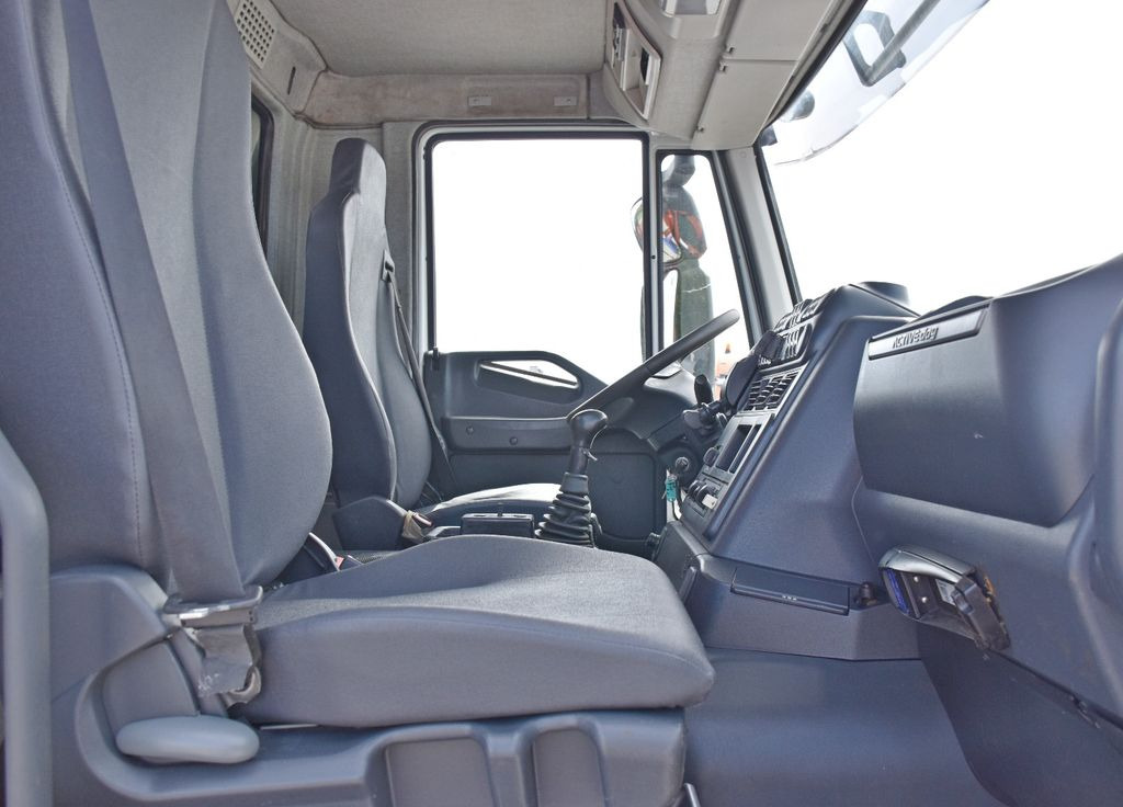 Auto s hydraulickou rukou, Sklápěč Iveco TRAKKER 360 * Kipper 5,60m* KRAN /FUNK * 6x4 Iveco TRAKKER 360 * Kipper 5,60m* KRAN /FUNK * 6x4: obrázek 11