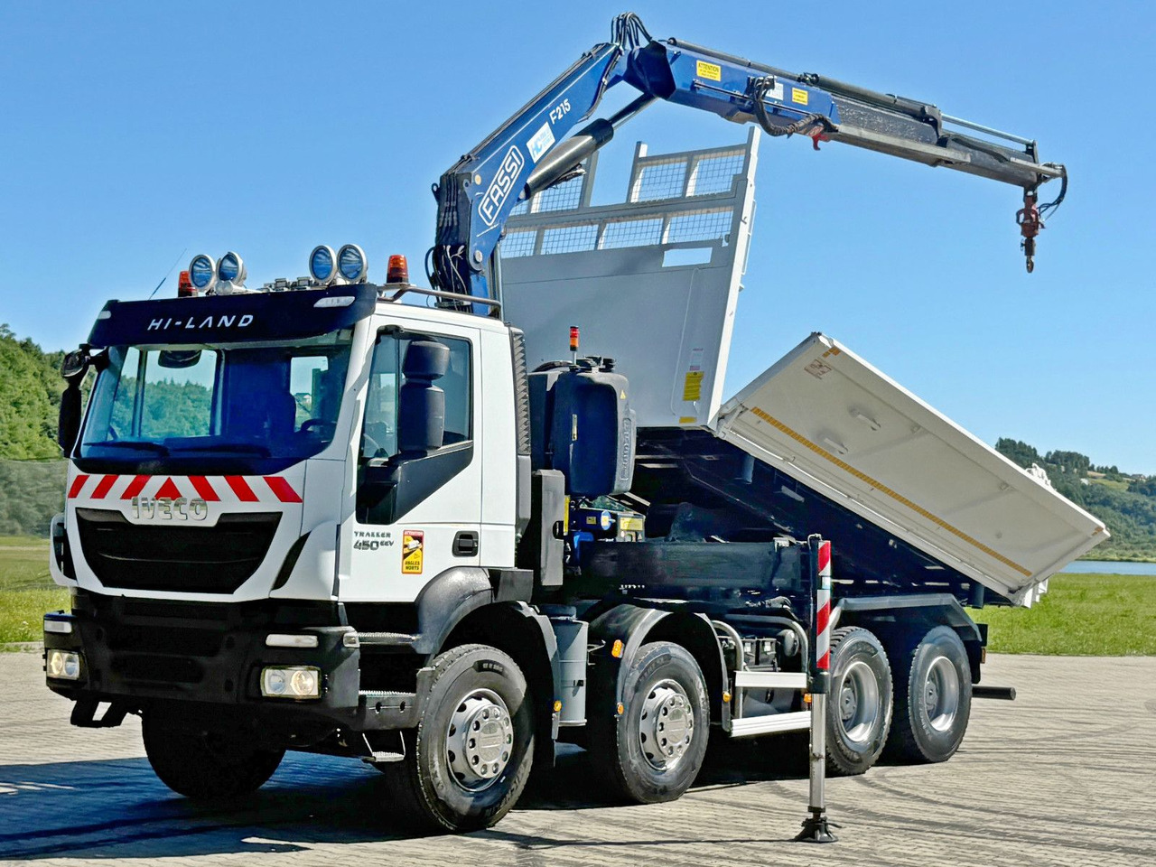 Iveco TRAKKER 450 * FASSI F215A.0.22 + FUNK / 8x4 *TOP - Auto s hydraulickou rukou: obrázek 3 Iveco TRAKKER 450 * FASSI F215A.0.22 + FUNK / 8x4 *TOP - Auto s hydraulickou rukou: obrázek 3