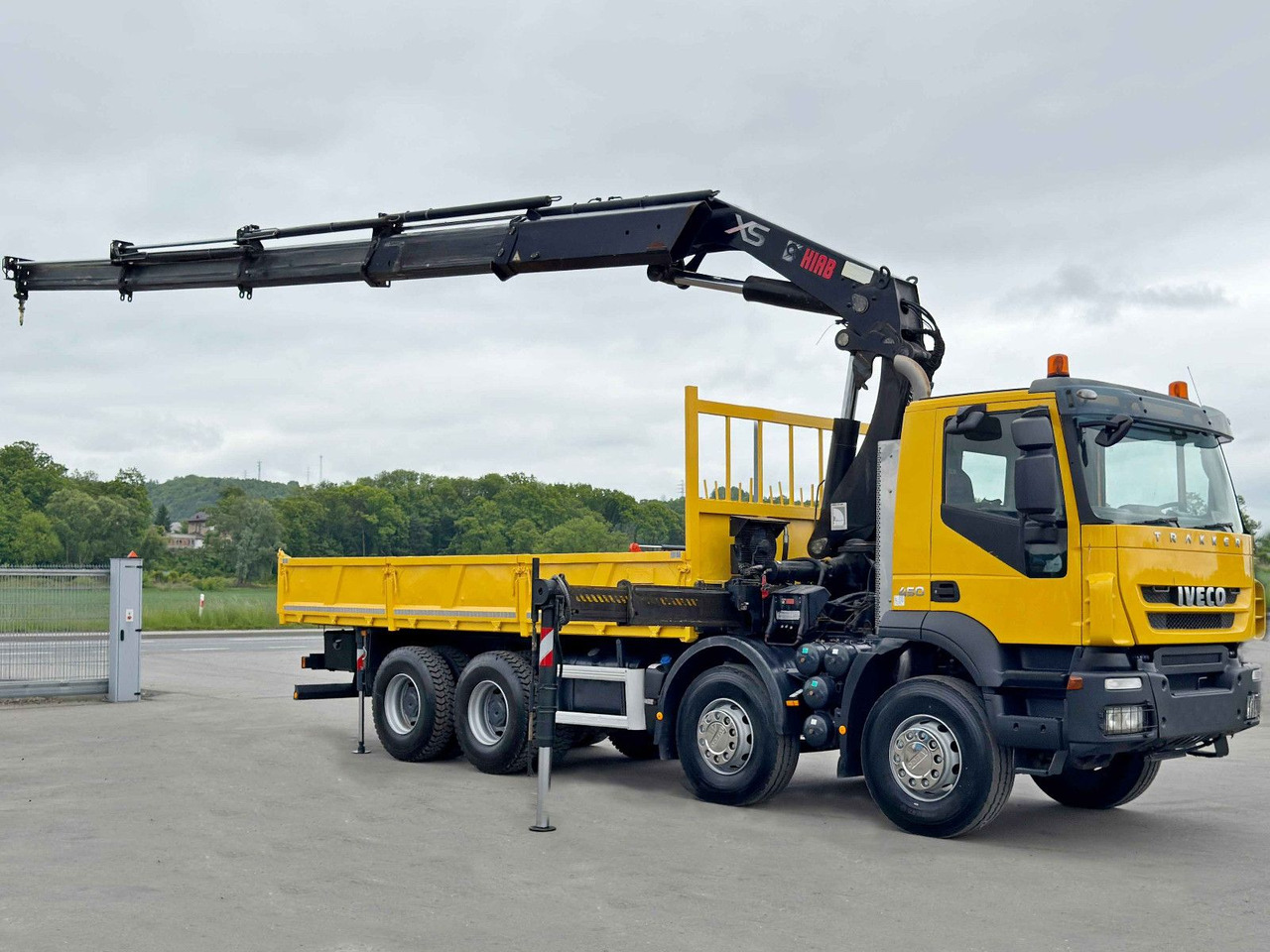 Iveco TRAKKER 450* HIAB 377 EP-4 HIPRO/FUNK/ 8x4 - Auto s hydraulickou rukou: obrázek 2 Iveco TRAKKER 450* HIAB 377 EP-4 HIPRO/FUNK/ 8x4 - Auto s hydraulickou rukou: obrázek 2