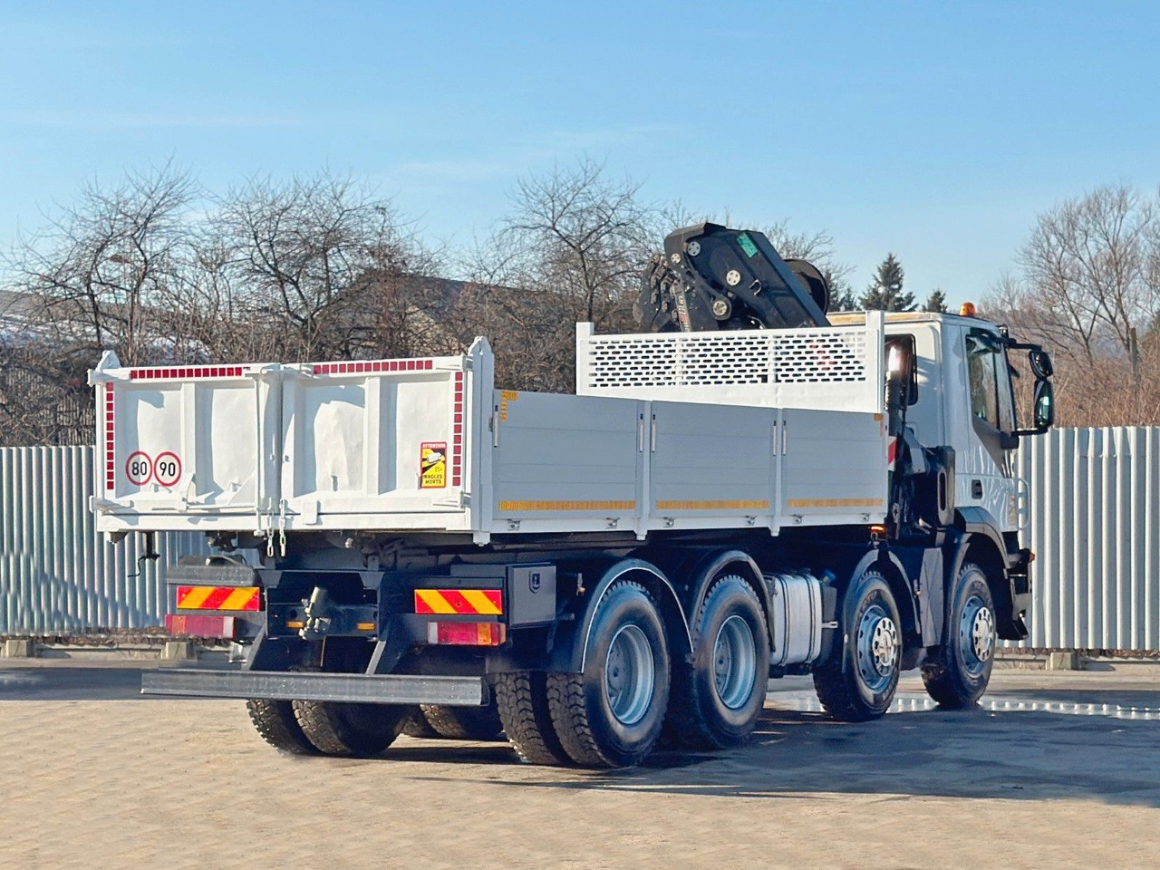 Auto s hydraulickou rukou Iveco TRAKKER * HIAB 211 E - 6 HIDUO+ FUNK / 8x4 *TOP: obrázek 7 Auto s hydraulickou rukou Iveco TRAKKER * HIAB 211 E - 6 HIDUO+ FUNK / 8x4 *TOP: obrázek 7