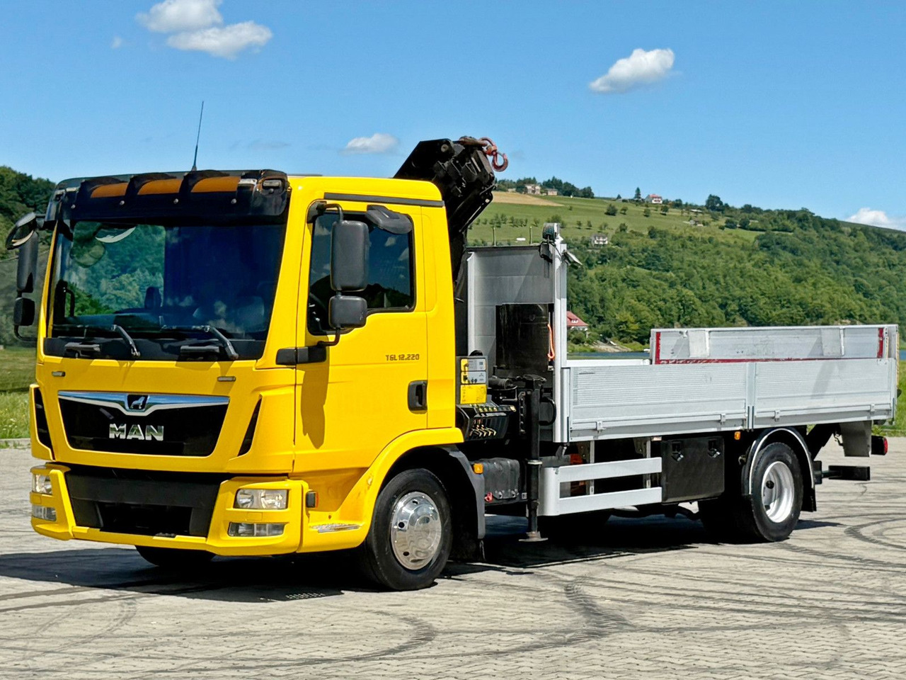 MAN TGL 12.220* PK 7.501 SLD C + FUNK + LIFT*TO - Auto s hydraulickou rukou: obrázek 4 MAN TGL 12.220* PK 7.501 SLD C + FUNK + LIFT*TO - Auto s hydraulickou rukou: obrázek 4