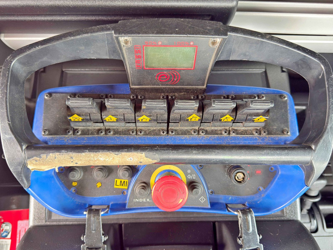 Auto s hydraulickou rukou MAN TGM 15.250* FASSI F110A.0.23 * TOPZUSTAND: obrázek 14 Auto s hydraulickou rukou MAN TGM 15.250* FASSI F110A.0.23 * TOPZUSTAND: obrázek 14