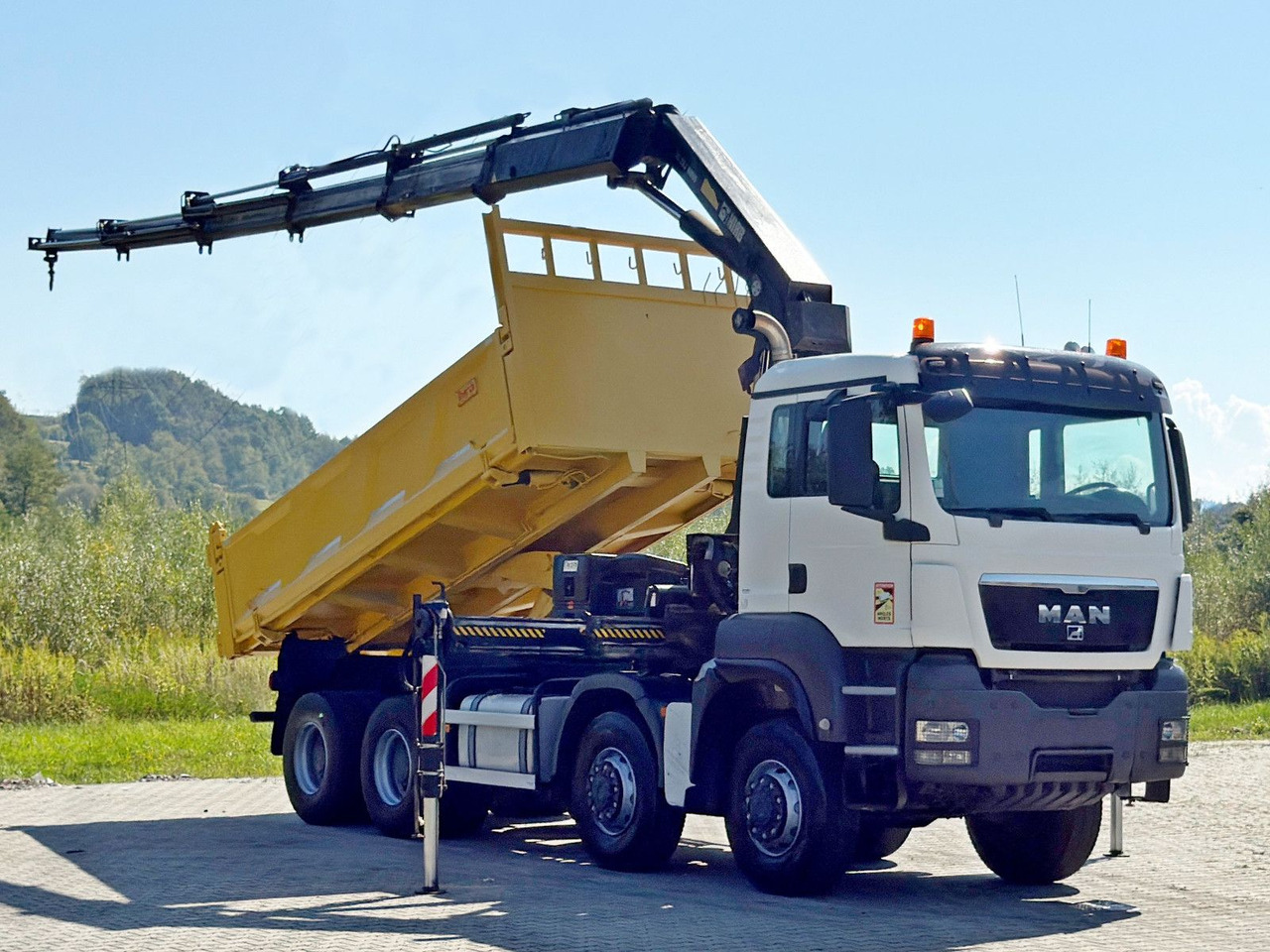 MAN TGS 32.510 * HIAB 288 EP - 5HIDUO/ FUNK * 8x8 - Sklápěč, Auto s hydraulickou rukou: obrázek 2 MAN TGS 32.510 * HIAB 288 EP - 5HIDUO/ FUNK * 8x8 - Sklápěč, Auto s hydraulickou rukou: obrázek 2