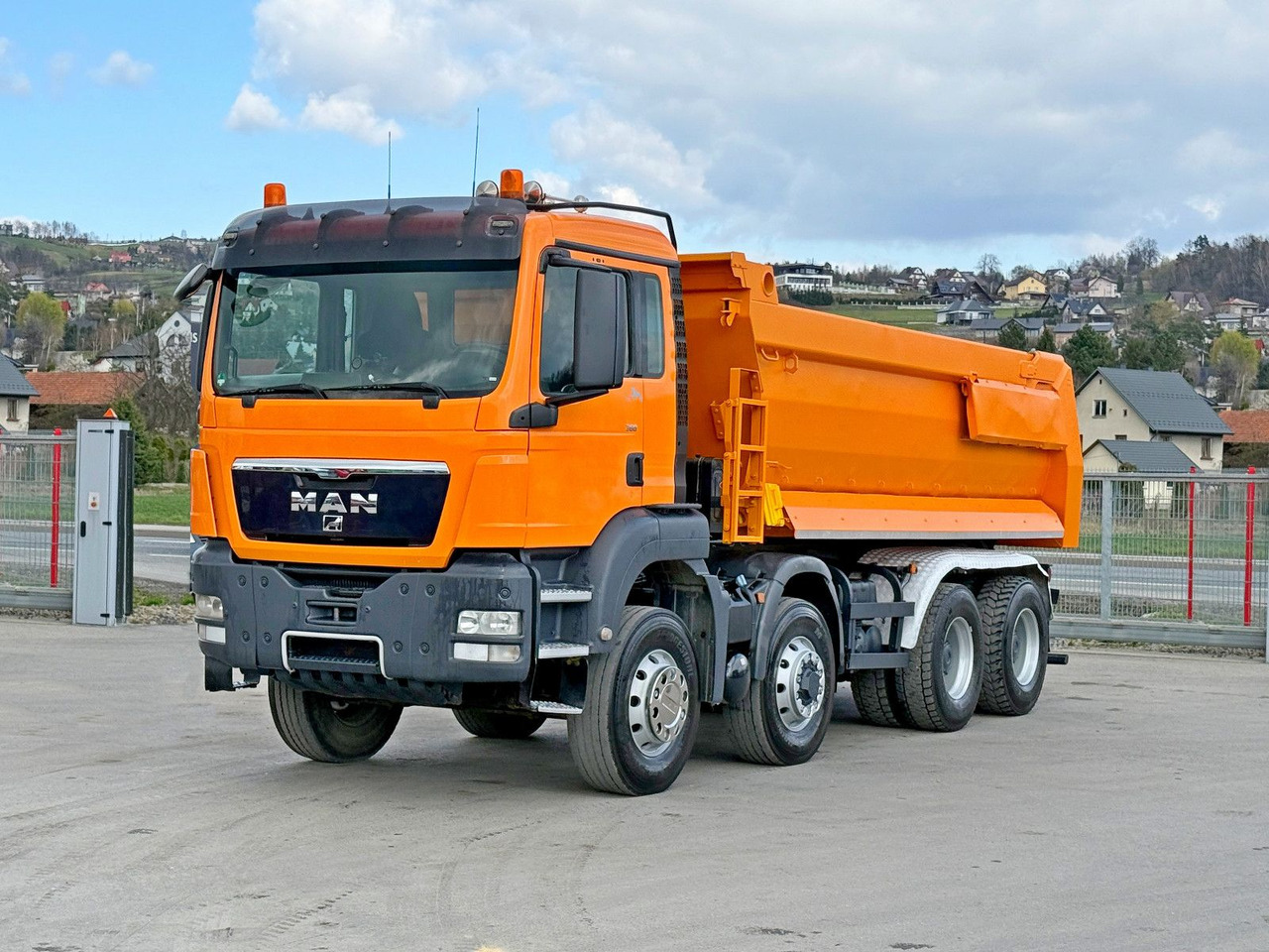 MAN TGS 35.360 KIPPER * 8x6 * TOPZUSTAND - Sklápěč: obrázek 2 MAN TGS 35.360 KIPPER * 8x6 * TOPZUSTAND - Sklápěč: obrázek 2