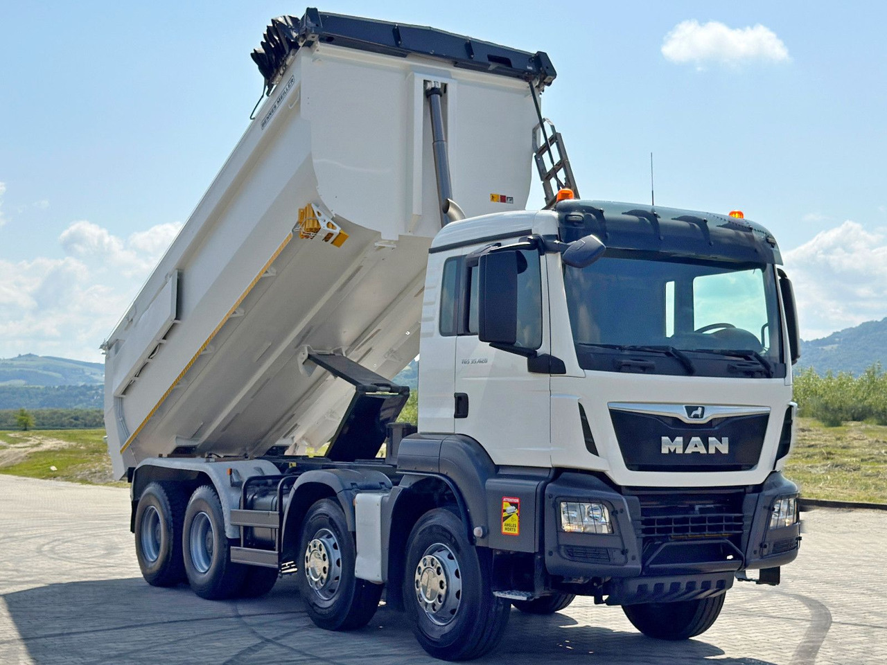 MAN TGS 35.420 KIPPER * 8x4 * TOPZUSTAND - Sklápěč: obrázek 4 MAN TGS 35.420 KIPPER * 8x4 * TOPZUSTAND - Sklápěč: obrázek 4