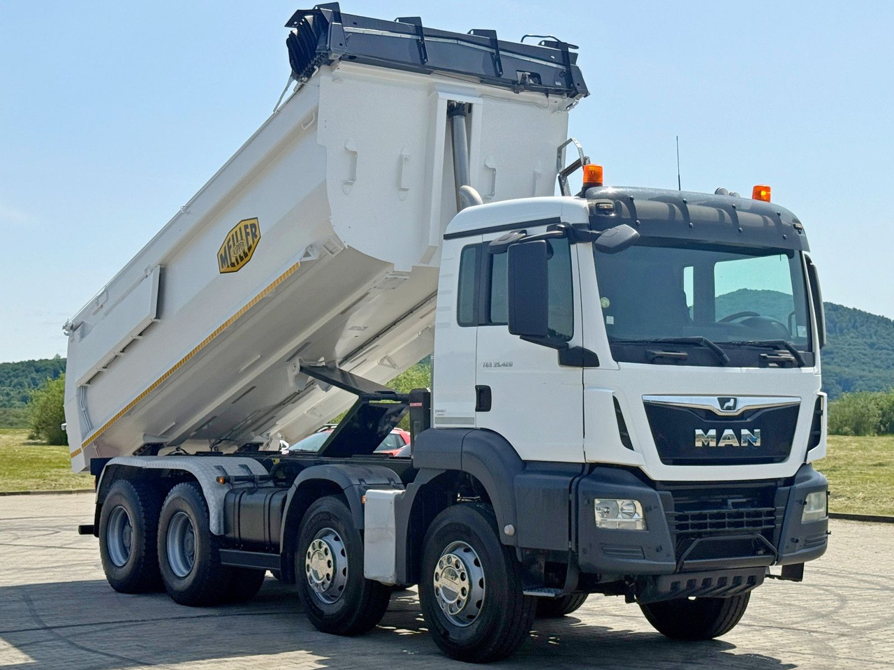 MAN TGS 35.420 KIPPER * 8x4 * TOPZUSTAND - Sklápěč: obrázek 4 MAN TGS 35.420 KIPPER * 8x4 * TOPZUSTAND - Sklápěč: obrázek 4