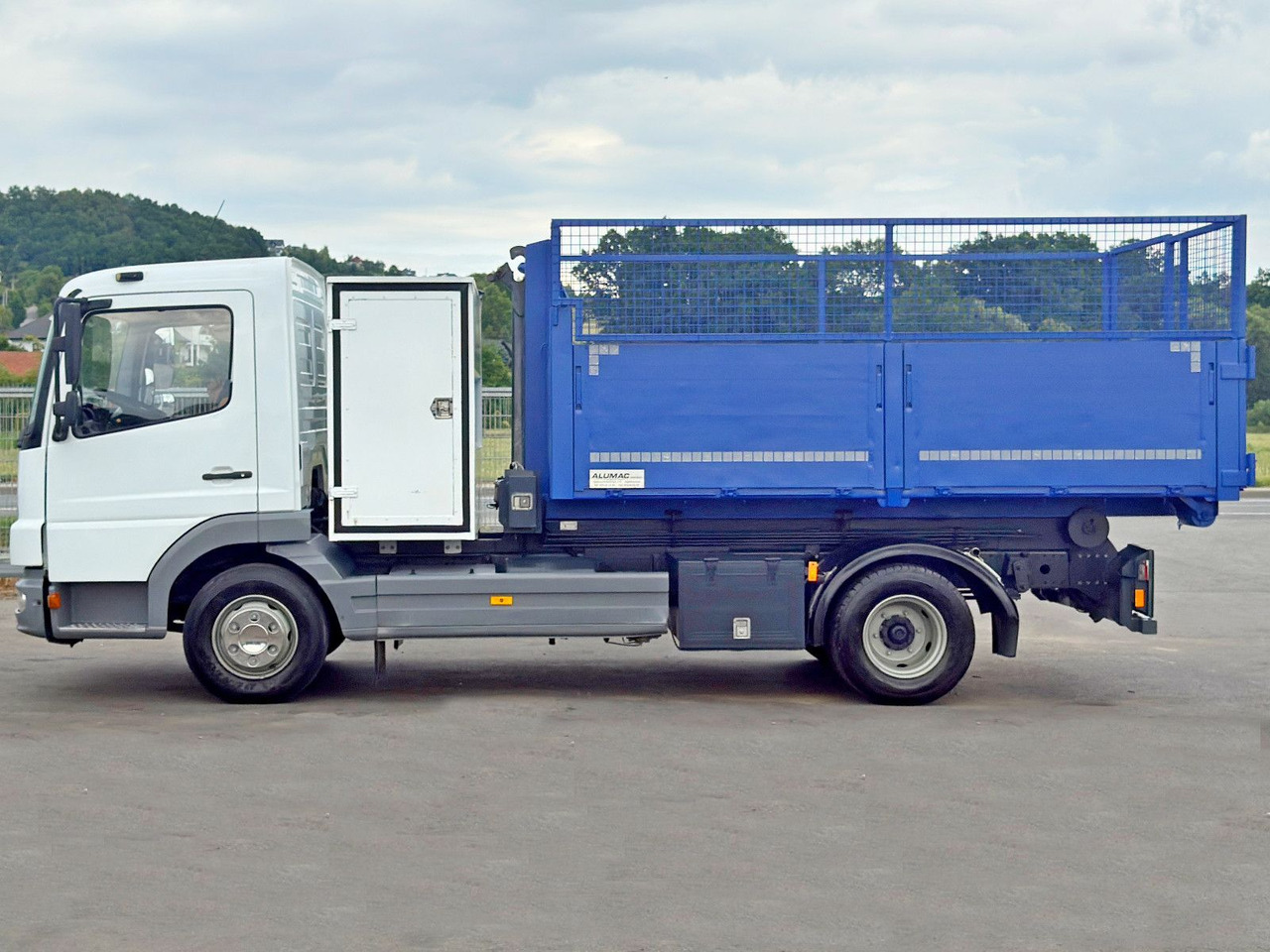 Mercedes-Benz 815 * Abrollkipper + CONTAINER 3,68 m * TOP - Hákový nosič kontejnerů: obrázek 5 Mercedes-Benz 815 * Abrollkipper + CONTAINER 3,68 m * TOP - Hákový nosič kontejnerů: obrázek 5