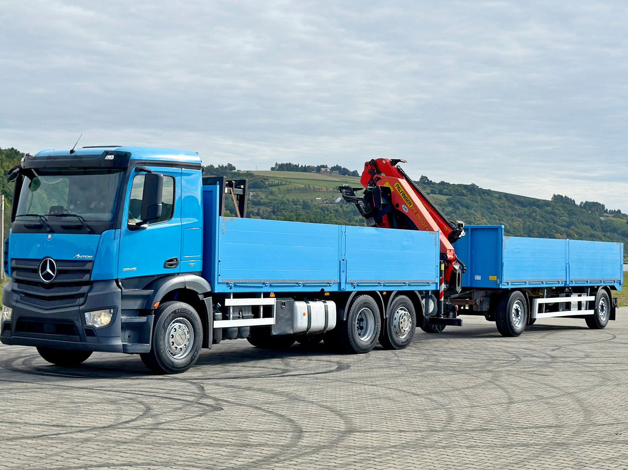 Mercedes-Benz ANTOS 2545*PK 26002-EHE+JIB PJ060A+Anhänger/FUNK - Auto s hydraulickou rukou: obrázek 4 Mercedes-Benz ANTOS 2545*PK 26002-EHE+JIB PJ060A+Anhänger/FUNK - Auto s hydraulickou rukou: obrázek 4