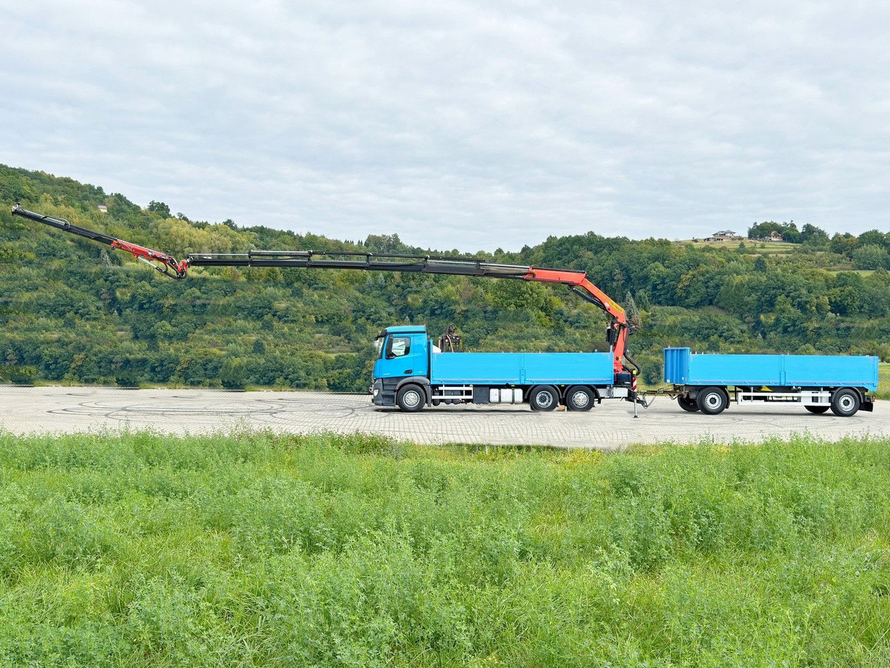 Mercedes-Benz ANTOS 2545*PK 26002-EHE+JIB PJ060A+Anhänger/FUNK - Auto s hydraulickou rukou: obrázek 5 Mercedes-Benz ANTOS 2545*PK 26002-EHE+JIB PJ060A+Anhänger/FUNK - Auto s hydraulickou rukou: obrázek 5