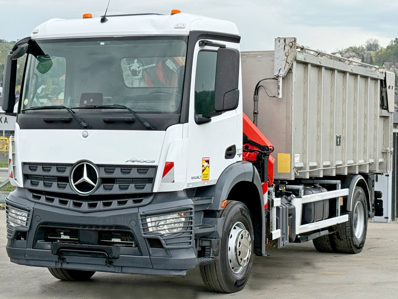 Mercedes-Benz AROCS 1830* KIPPER 5,00m * PK 7.501 SLD A + FUNK - Sklápěč, Auto s hydraulickou rukou: obrázek 3 Mercedes-Benz AROCS 1830* KIPPER 5,00m * PK 7.501 SLD A + FUNK - Sklápěč, Auto s hydraulickou rukou: obrázek 3