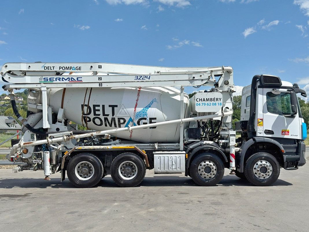 Mercedes-Benz AROCS 3743 * Betonpumpe + FUNK * 8x4 * TOP - Autočerpadlo: obrázek 5 Mercedes-Benz AROCS 3743 * Betonpumpe + FUNK * 8x4 * TOP - Autočerpadlo: obrázek 5