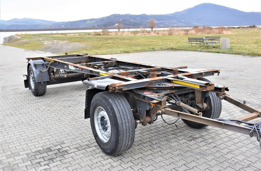 Schmitz Cargobull Anhänger 6,90m * TOPZUSTAND ! - Přívěs-podvozek: obrázek 2 Schmitz Cargobull Anhänger 6,90m * TOPZUSTAND ! - Přívěs-podvozek: obrázek 2