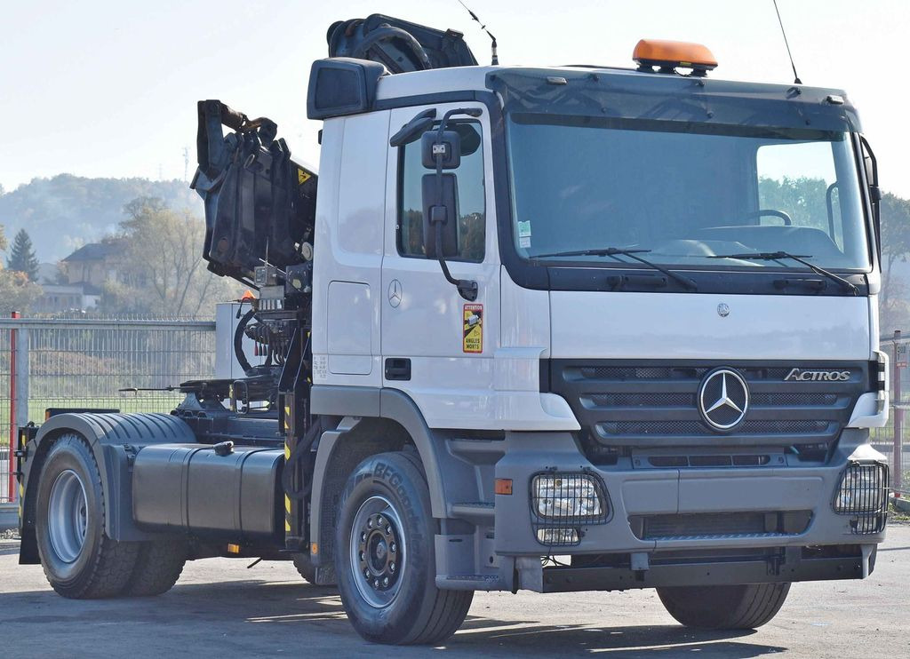 Mercedes-Benz ACTROS 1844 * Sattelzugmaschine *HIAB 330-5/FUNK - Tahač: obrázek 4 Mercedes-Benz ACTROS 1844 * Sattelzugmaschine *HIAB 330-5/FUNK - Tahač: obrázek 4