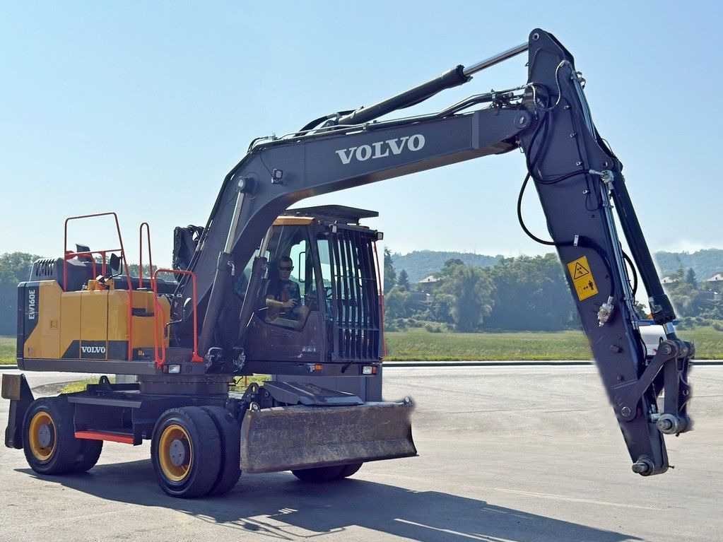 Volvo EW 160 E* Umschlagbagger * TOPZUSTAND - Kolesové rýpadlo: obrázek 4 Volvo EW 160 E* Umschlagbagger * TOPZUSTAND - Kolesové rýpadlo: obrázek 4
