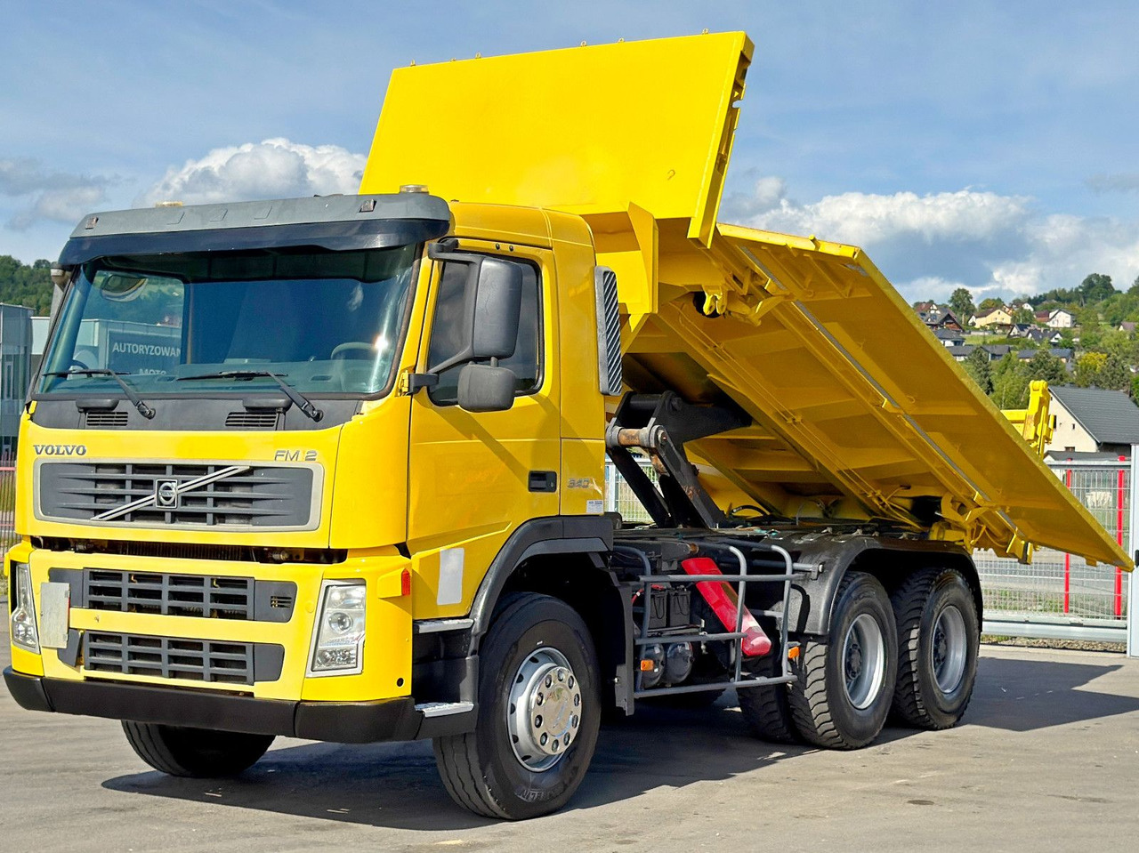 Volvo FM 370 Kipper 6,20 m + BORDMATIC / 8x4 Volvo FM 12 340 Kipper 5,05 m + BORDMATIC / 6x4 - Sklápěč, Auto s hydraulickou rukou: obrázek 3 Volvo FM 370 Kipper 6,20 m + BORDMATIC / 8x4 Volvo FM 12 340 Kipper 5,05 m + BORDMATIC / 6x4 - Sklápěč, Auto s hydraulickou rukou: obrázek 3