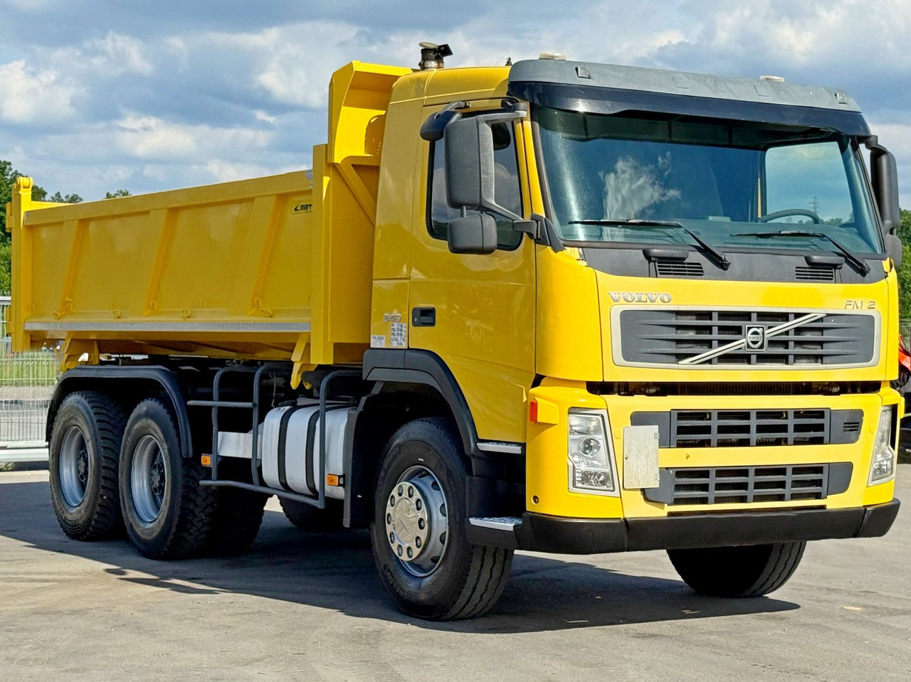 Volvo FM 370 Kipper 6,20 m + BORDMATIC / 8x4 Volvo FM 12 340 Kipper 5,05 m + BORDMATIC / 6x4 - Sklápěč, Auto s hydraulickou rukou: obrázek 4 Volvo FM 370 Kipper 6,20 m + BORDMATIC / 8x4 Volvo FM 12 340 Kipper 5,05 m + BORDMATIC / 6x4 - Sklápěč, Auto s hydraulickou rukou: obrázek 4