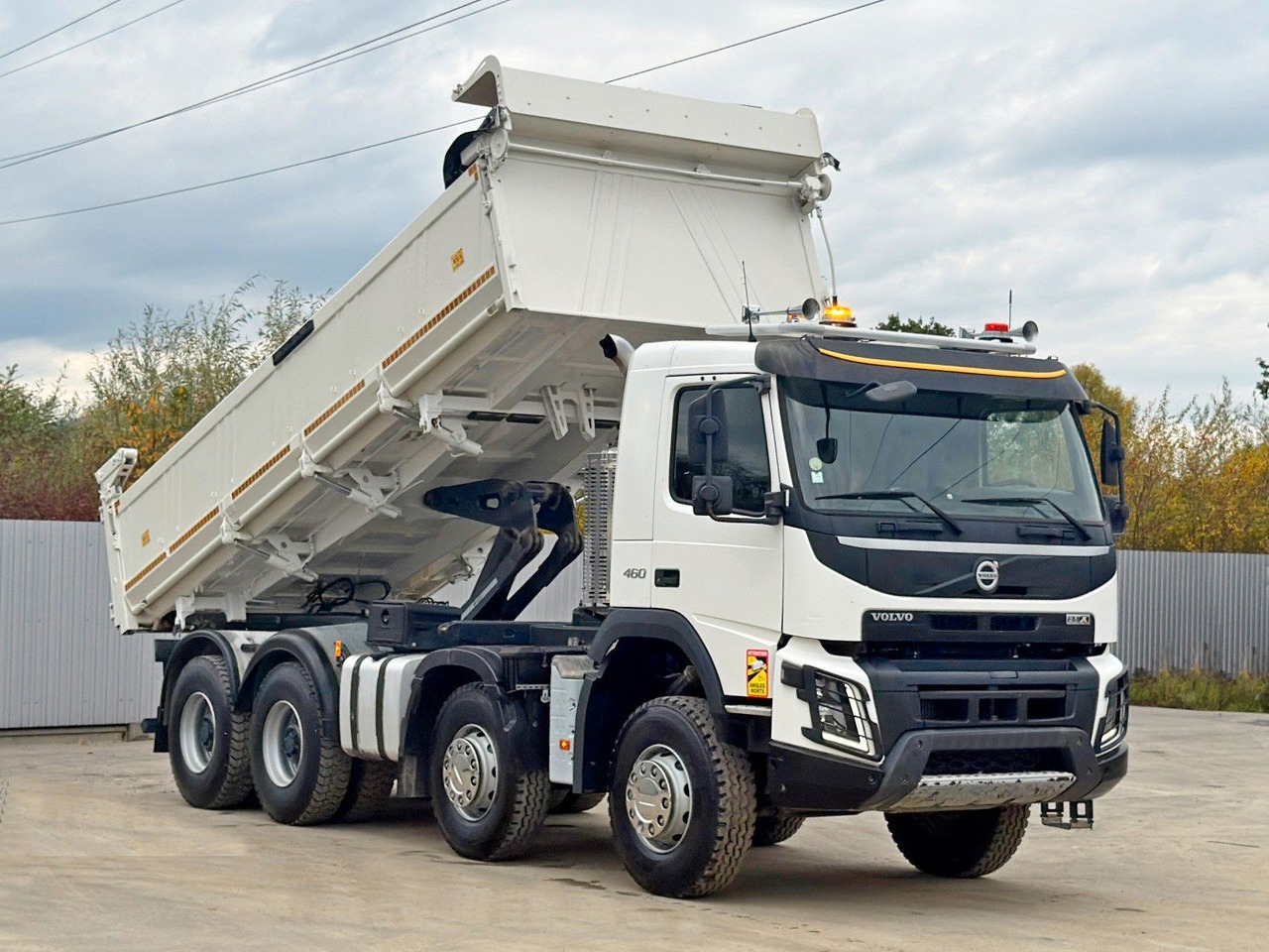 Volvo FMX 460 Kipper * BORDMATIC * 8x4 * TOPZUSTAND - Sklápěč: obrázek 3 Volvo FMX 460 Kipper * BORDMATIC * 8x4 * TOPZUSTAND - Sklápěč: obrázek 3