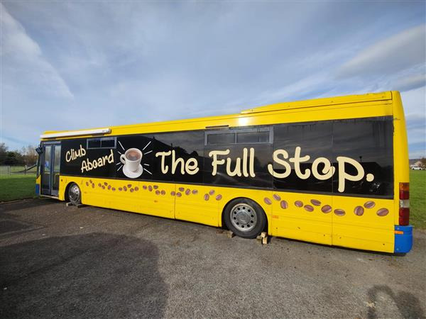 Optare single decker meeting place - Dvoupatrový autobus: obrázek 1 Optare single decker meeting place - Dvoupatrový autobus: obrázek 1