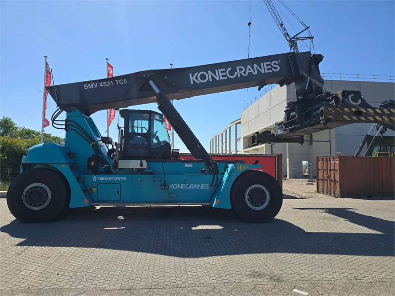 KONECRANES SMV 4531 TC5 - Reach stacker: obrázek 1 KONECRANES SMV 4531 TC5 - Reach stacker: obrázek 1