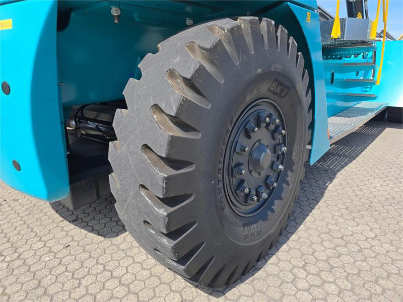 Reach stacker KONECRANES SMV 4632 TC5: obrázek 15