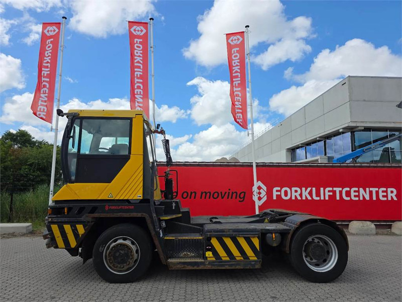 Terberg RT222 4x4 - Terminálový traktor: obrázek 4 Terberg RT222 4x4 - Terminálový traktor: obrázek 4