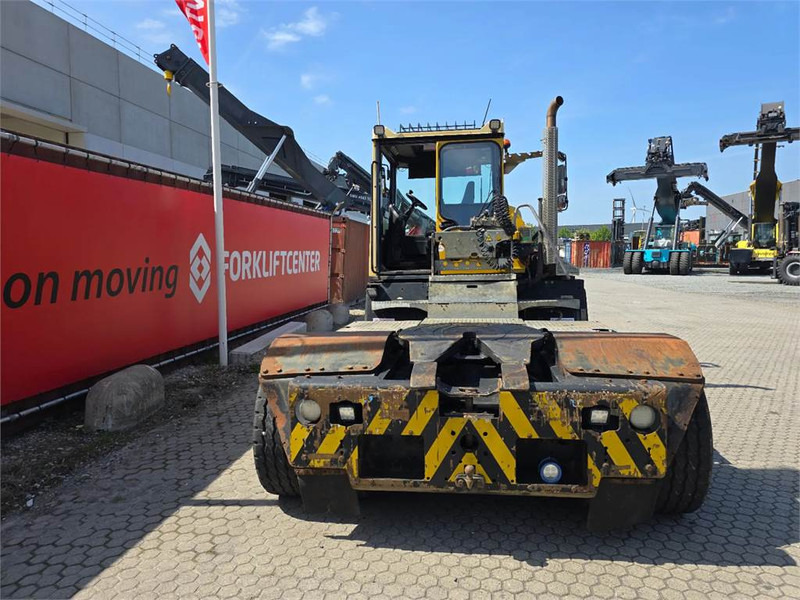 Terberg RT223 4x4 - Terminálový traktor: obrázek 5 Terberg RT223 4x4 - Terminálový traktor: obrázek 5