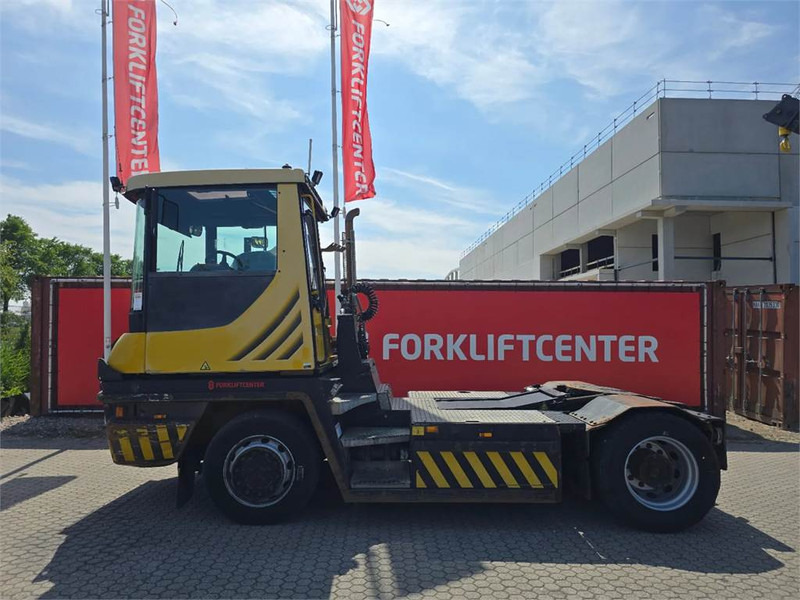 Terberg RT223 4x4 - Terminálový traktor: obrázek 4 Terberg RT223 4x4 - Terminálový traktor: obrázek 4
