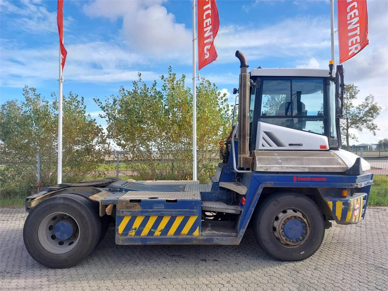 Terberg RT283 4x4 - Terminálový traktor: obrázek 3 Terberg RT283 4x4 - Terminálový traktor: obrázek 3