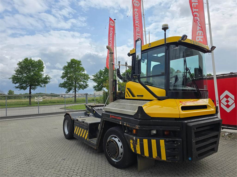 Terberg RT283 4x4 - Terminálový traktor: obrázek 1 Terberg RT283 4x4 - Terminálový traktor: obrázek 1