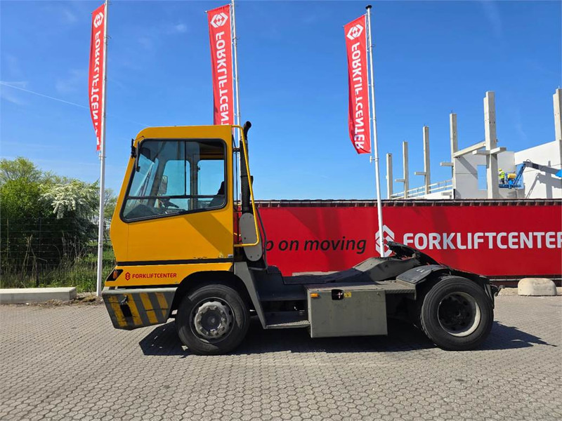 Terberg YT182 - Terminálový traktor: obrázek 4 Terberg YT182 - Terminálový traktor: obrázek 4